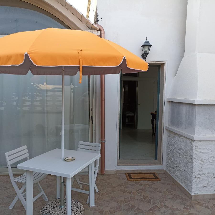 Le Casette Casa Vacanze Parabita Exterior foto